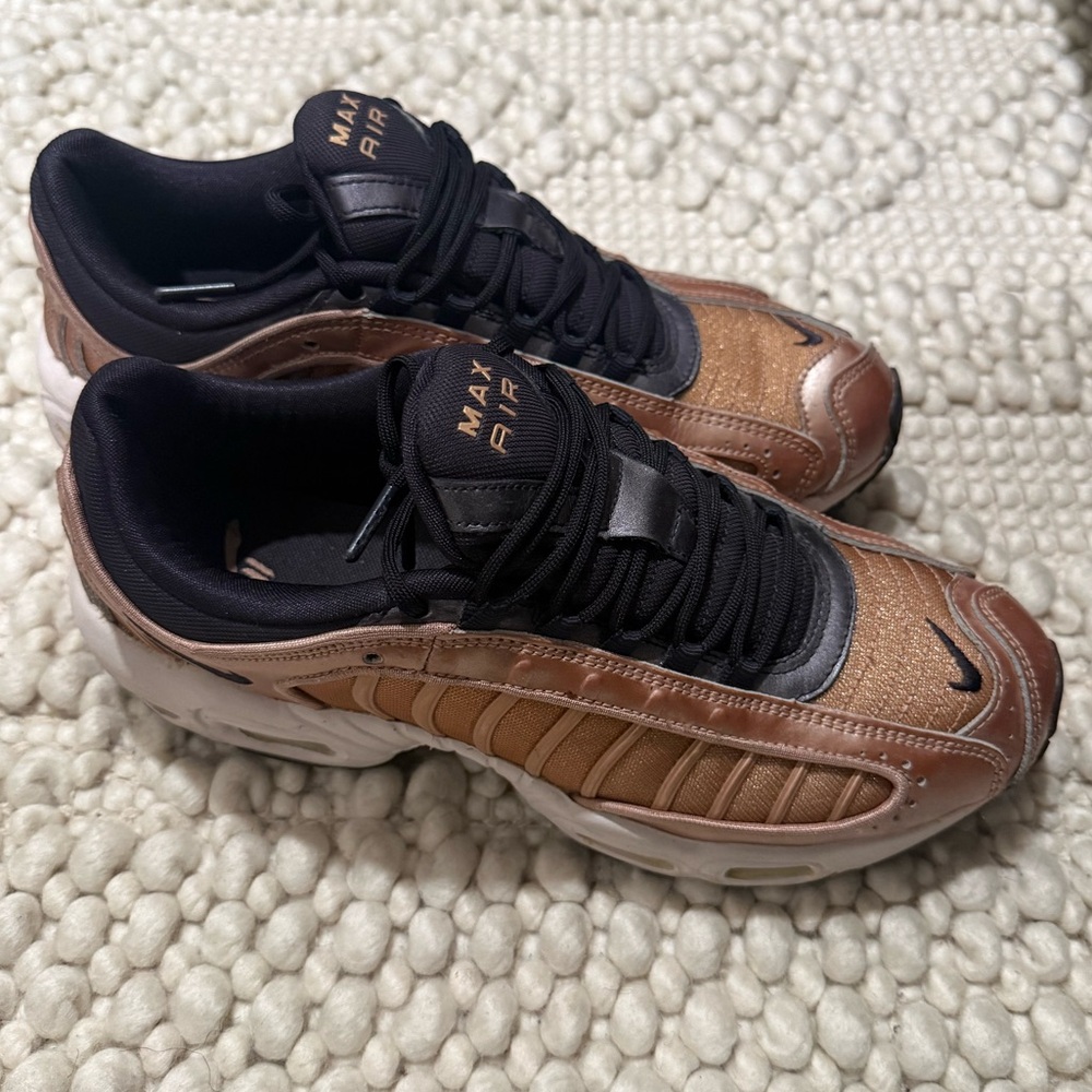 Nike Air Max Women's Black and Brown Sneakers